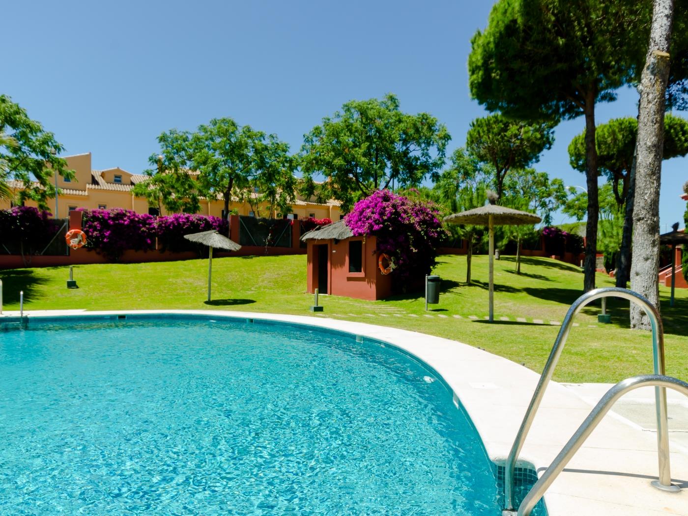 Atico terraza y piscina, cerca de la playa