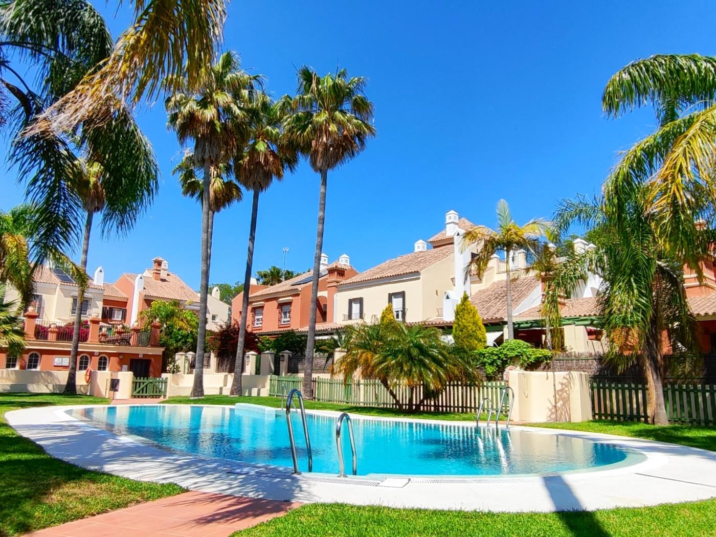 Espectacular casa con piscina